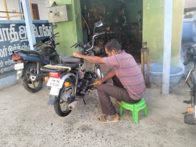 ஈஸ்வரன் இரு சக்கர வாகன பழுதுபார்ப்பு மற்றும் பராமரிப்பு (Ishwaran Two Wheeler Bike Workshop)