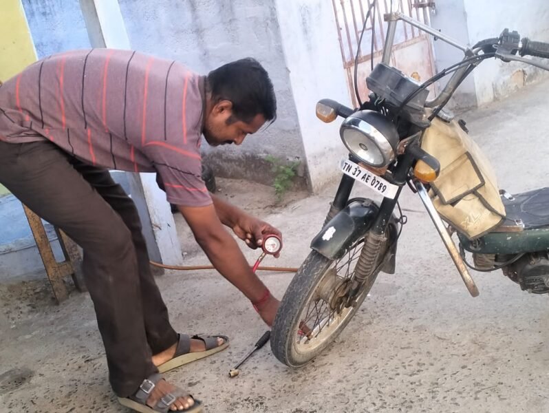 ஈஸ்வரன் இரு சக்கர வாகன பழுதுபார்ப்பு மற்றும் பராமரிப்பு (Ishwaran Two Wheeler Bike Workshop)